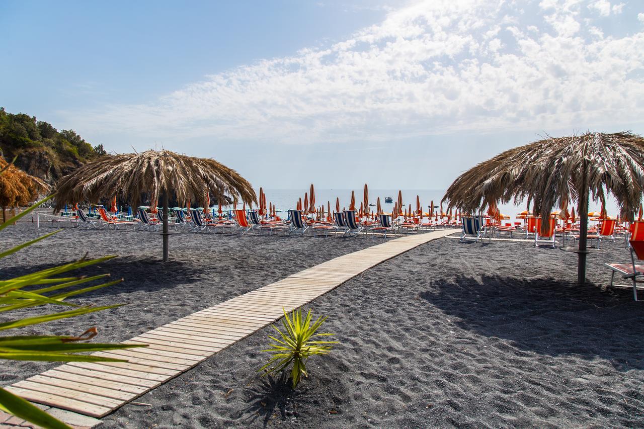 Nelema Village Resort Сан-Никола-Арчелла Экстерьер фото